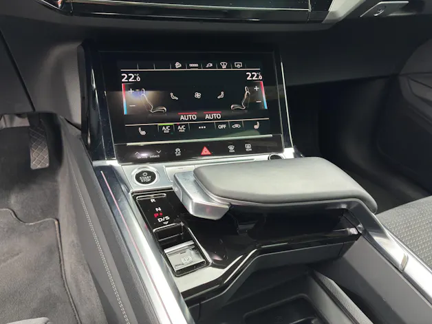 Audi e-tron 55 S Line Black Edition quattro