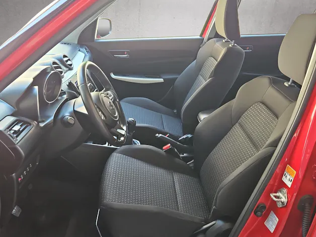 Suzuki Swift 1.0i Compact Top Hybrid