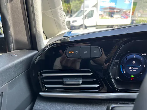 Ford TOURNEO CONNECT Grand 2.0 EcoBlue 122 Titanium Rollstuhl-Umbau