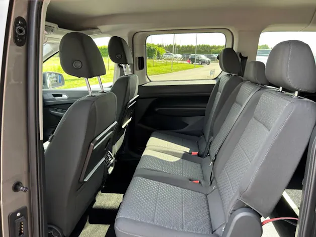 Ford TOURNEO CONNECT Grand 2.0 EcoBlue 122 Titanium Rollstuhl-Umbau