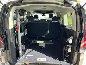 Ford TOURNEO CONNECT Grand 2.0 EcoBlue 122 Titanium Rollstuhl-Umbau