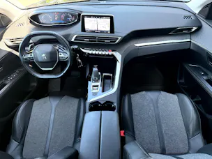 Peugeot 3008 1.2 PureTech Allure Noir Perla EAT8
