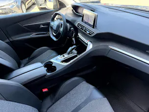 Peugeot 3008 1.2 PureTech Allure Noir Perla EAT8