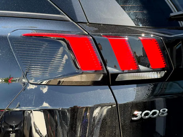 Peugeot 3008 1.2 PureTech Allure Noir Perla EAT8