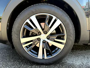 Peugeot 3008 1.2 PureTech Allure Noir Perla EAT8