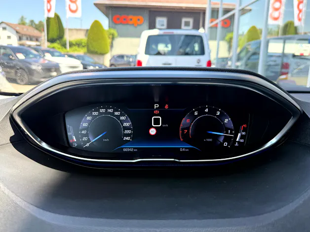 Peugeot 3008 1.2 PureTech Allure Noir Perla EAT8