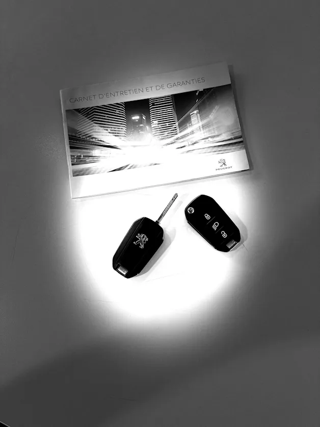 Peugeot 3008 1.2 PureTech Allure Noir Perla EAT8