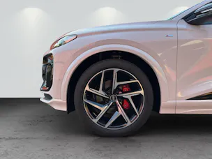 Audi Q6 e-tron quattro