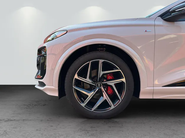 Audi Q6 e-tron quattro