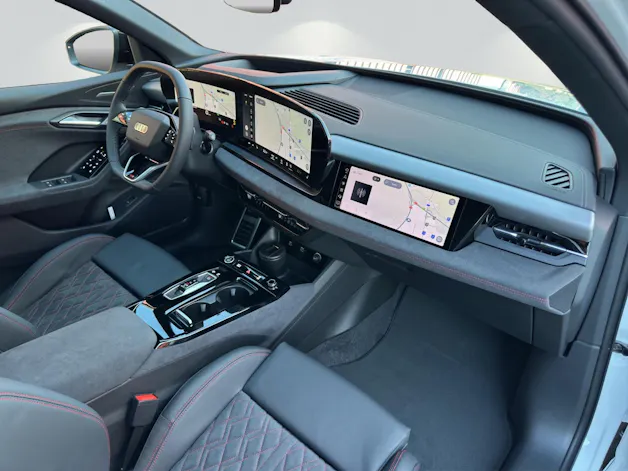 Audi Q6 e-tron quattro