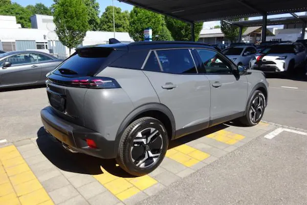 Peugeot 2008 1.2 145 MHEV GT