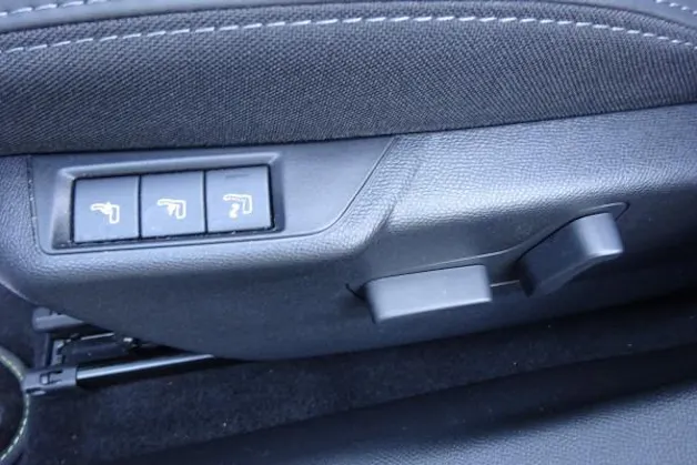 Peugeot 2008 1.2 145 MHEV GT