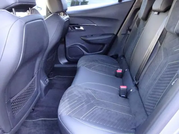 Peugeot 2008 1.2 145 MHEV GT