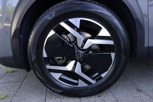Peugeot 2008 1.2 145 MHEV GT