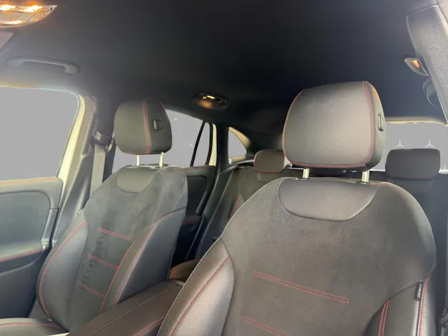 Mercedes-Benz GLA 200 7G-DCT