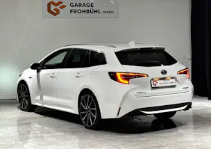 Toyota Corolla 2.0 HSD Premium e-CVT | CH | 1.Hand |