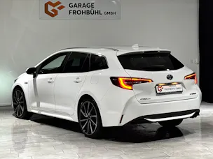Toyota Corolla 2.0 HSD Premium e-CVT | CH | 1.Hand |