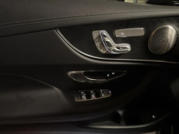 Mercedes-Benz E 200 Coupé 4Matic AMG Line 9G-Tronic