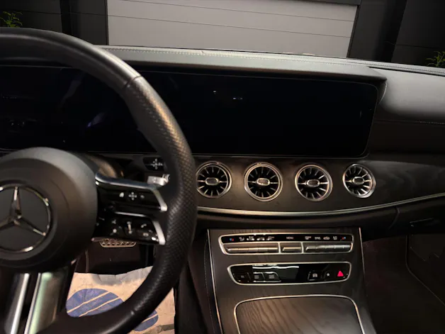 Mercedes-Benz E 200 Coupé 4Matic AMG Line 9G-Tronic
