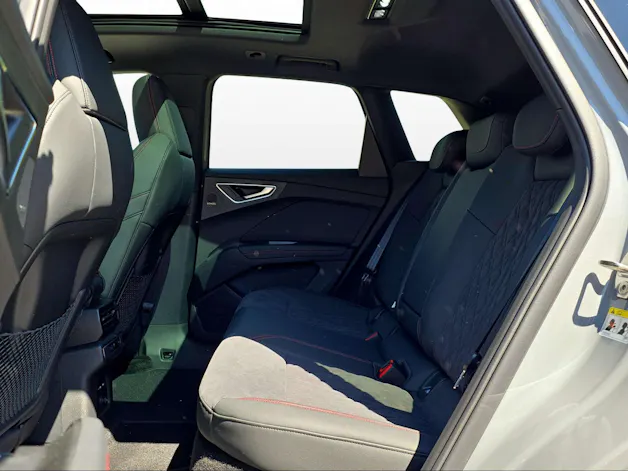 Audi Q4 e-tron 45 Edition Swiss Ski quattro