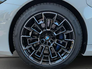 BMW M5 xDrive Touring