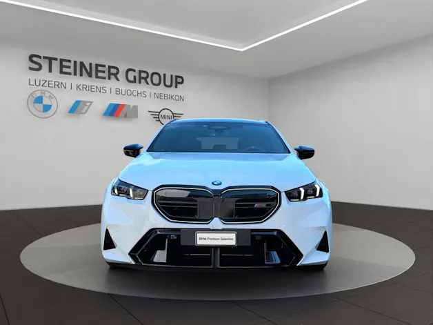 BMW M5 xDrive Touring