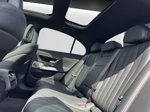 Mercedes-Benz E 300 e 4Matic EQ Hybrid 9G-Tronic