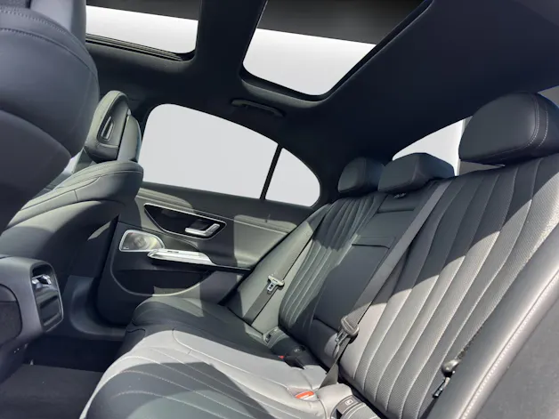 Mercedes-Benz E 300 e 4Matic EQ Hybrid 9G-Tronic
