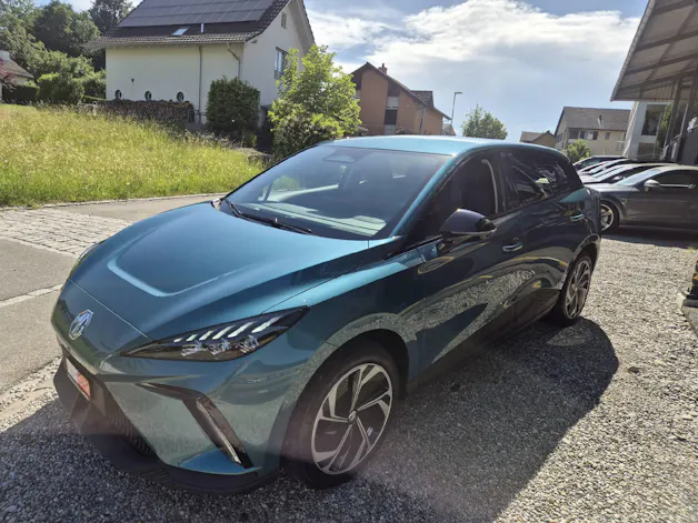 MG 4 64kWh Premium