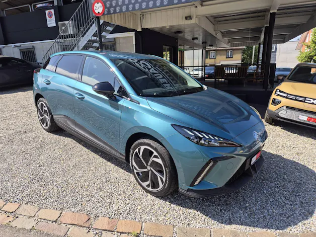 MG 4 64kWh Premium