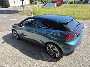 MG 4 64kWh Premium