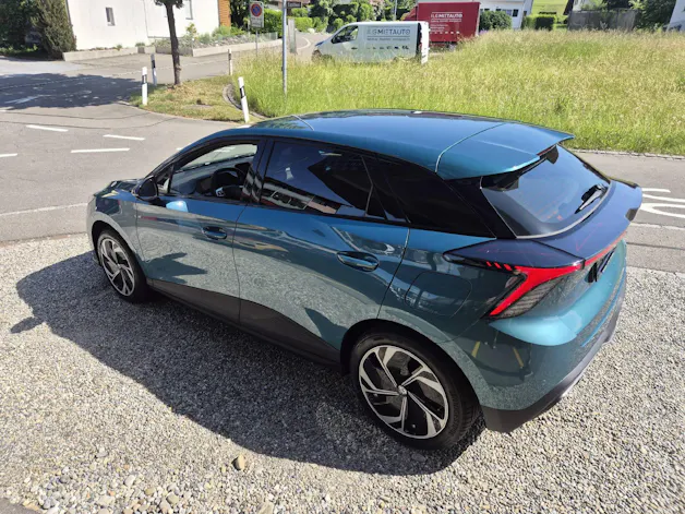 MG 4 64kWh Premium