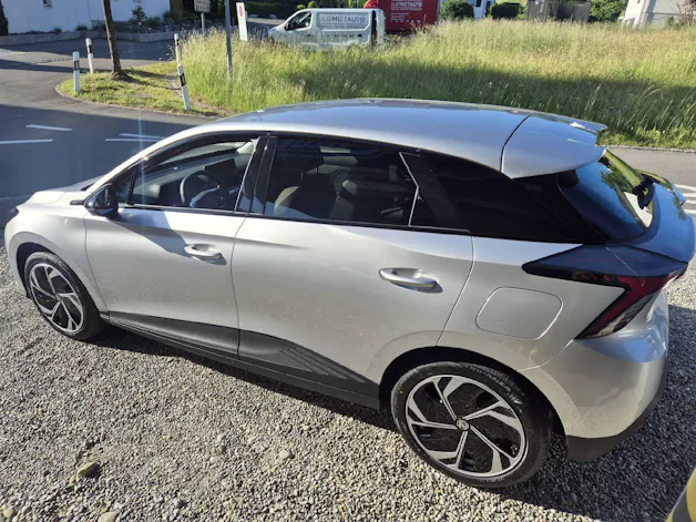 MG 4 64kWh Premium