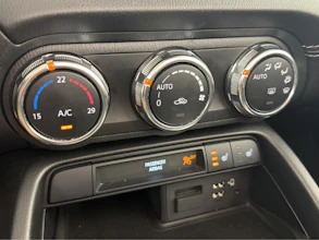 https://vehicle.imgix.net/4329651/8133802f-fb29-4745-aa42-58cd35ab4a2d.jpg