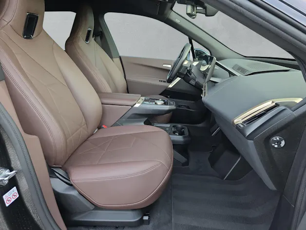 BMW iX xDrive40 M Sport i20 (CH) AHK 2.5T ** Action de Leasing à 0.9% **