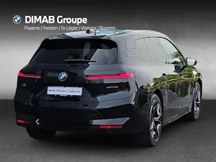 BMW iX xDrive40 M Sport i20 (CH)  AHK 2.5T ** Action de Leasing à 0.9% **