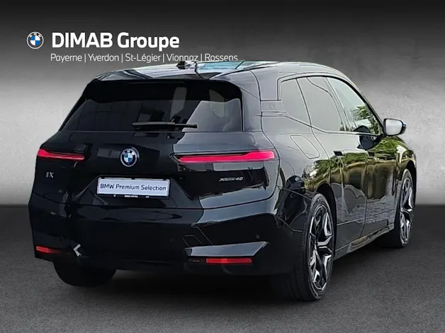 BMW iX xDrive40 M Sport i20 (CH) AHK 2.5T ** Action de Leasing à 0.9% **