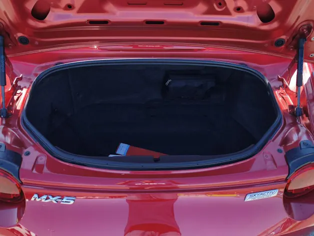 Mazda MX-5 2.0 Revolution Pack-Recaro