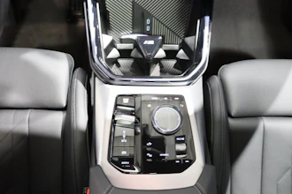 https://vehicle.imgix.net/4329747/9a68d726-7d05-4198-af2d-8a774f1ddabf.JPG