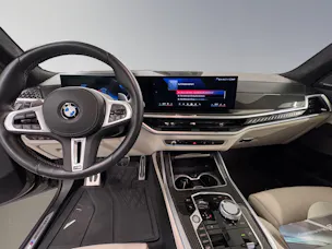 BMW X7 M60i