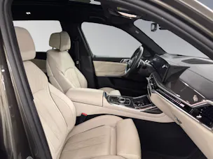 BMW X7 M60i
