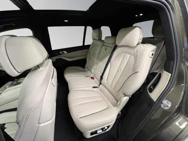 BMW X7 M60i