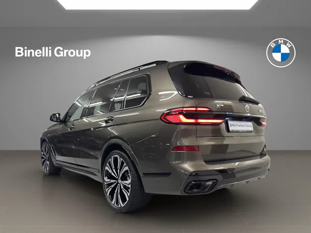 BMW X7 M60i