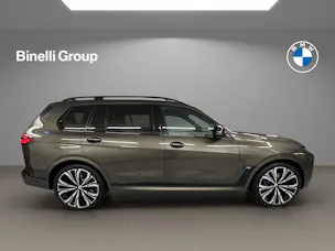 BMW X7 M60i