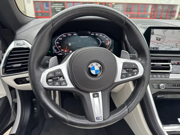 BMW M850i xDrive Cabriolet THE 8 Edition Haute Couture