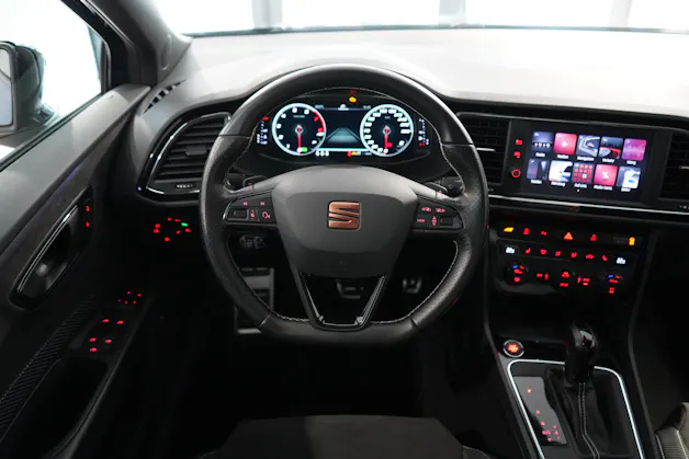 SEAT Leon ST 2.0 TSI 300 Cupra 4Drive DSG