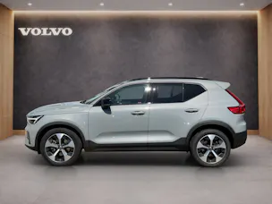 Volvo XC40 2.0 B3 Mild-Hybrid Plus Dark