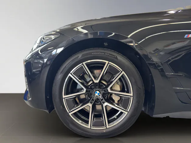BMW i4 eDrive40