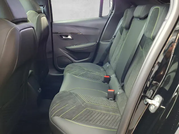 Peugeot 208 1.2 Hybrid 145 GT