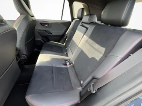 https://vehicle.imgix.net/4329963/95492210-4b4c-415c-a83d-0351c9d0a5f8.jpg